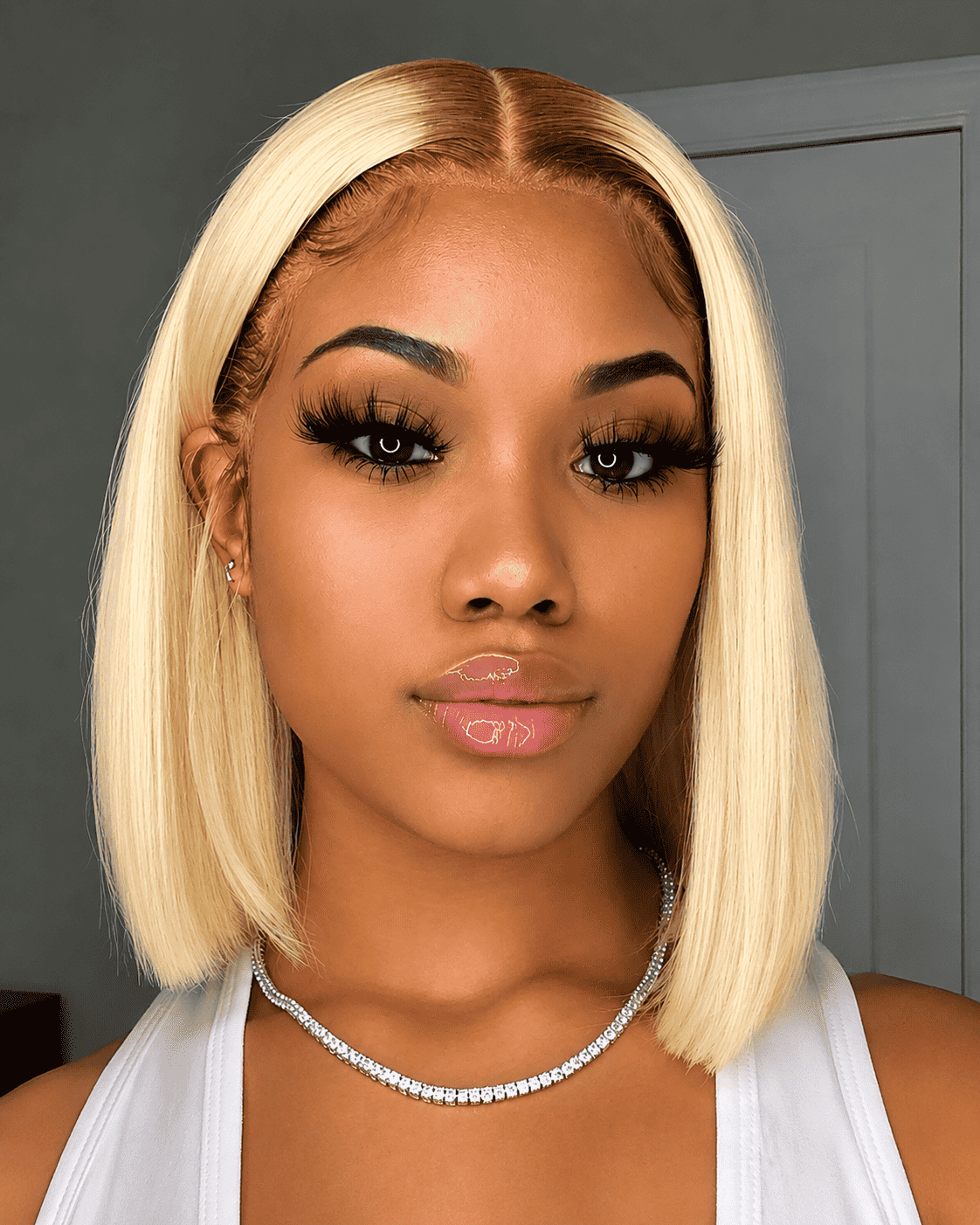 Glueless Straight Bob Lace Frontal Wig for Women – 13x4 Transparent Ear-to-Ear Lace, Short Bob Style – Perfect for Halloween & Costume Looks – Brazilian Human Hair Blend, 10–12 Inch, Brown & Blonde Ombre