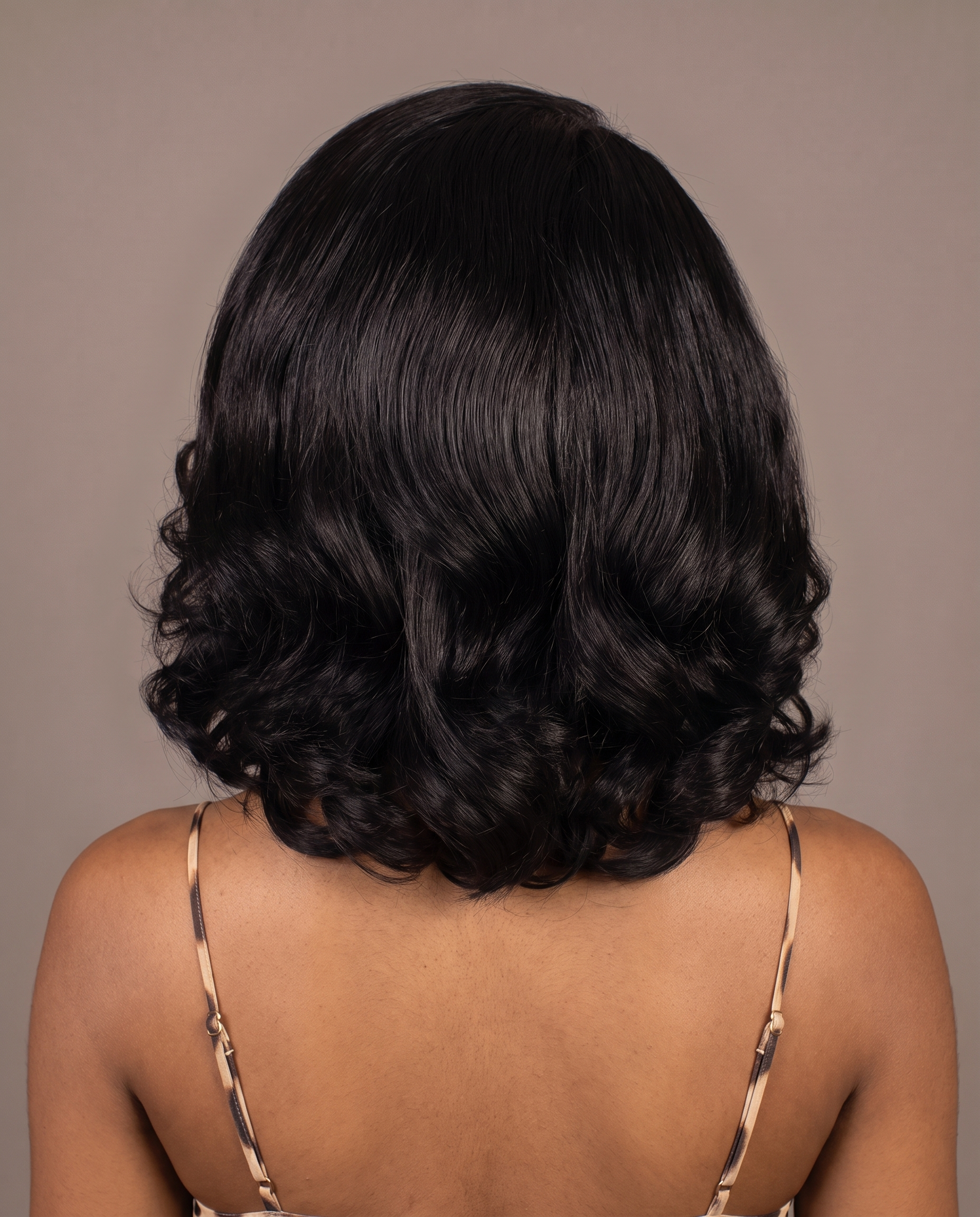 body-wave-bob-natural-black_back_v1